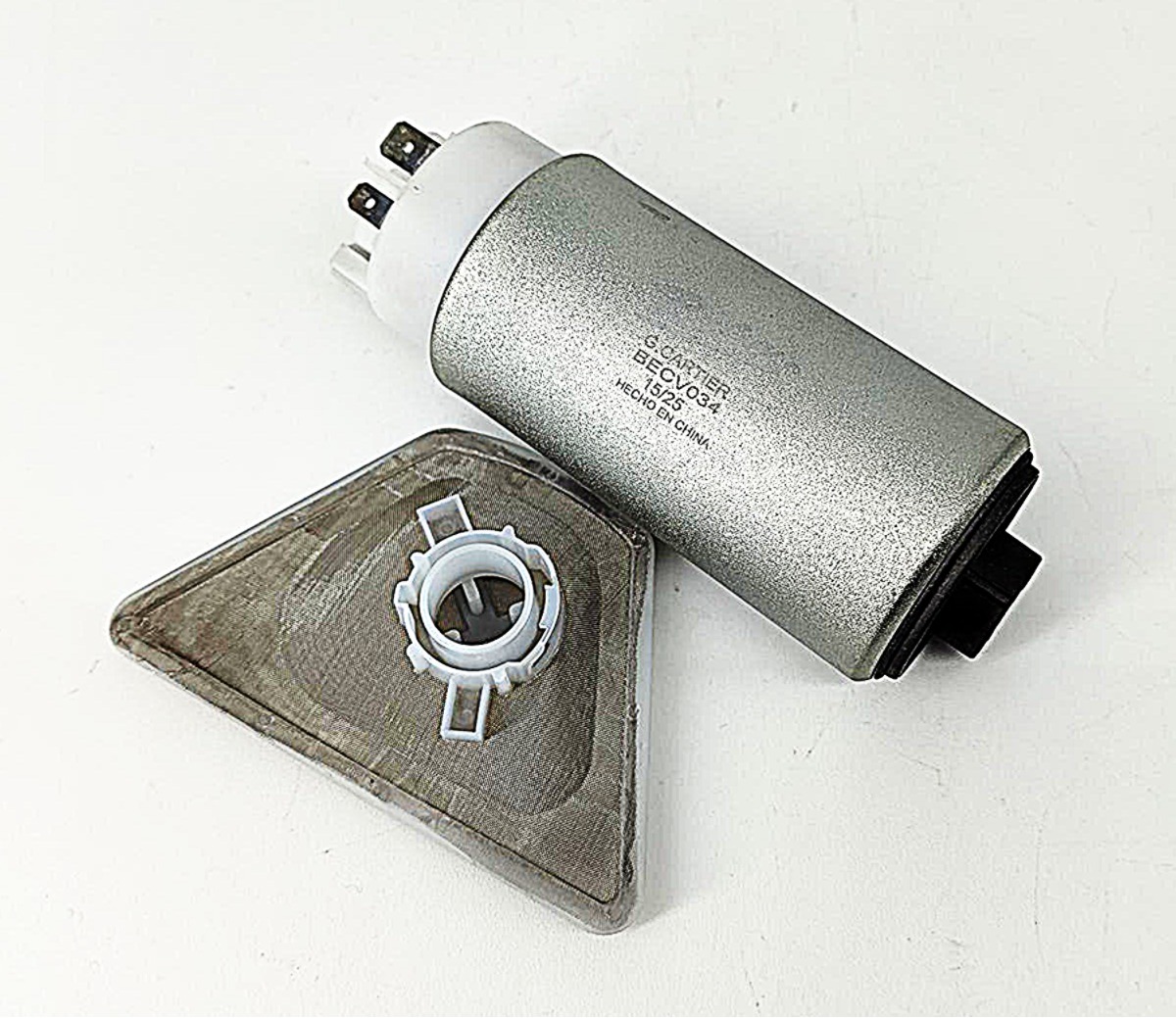 Bomba interna 12V. 3,0 BAR. 120L/H