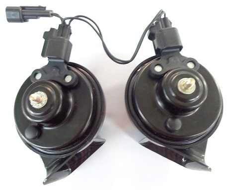 Juego Bocinas Caracol 80mm C/conector