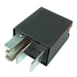 Bomba combustible - Bocina - Alzacristales - Limpiaparabrisas - Trabapuertas - AA - Luces de posición - Protección batería